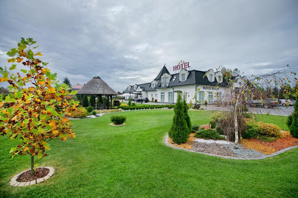 Hotel Campari Góra Motyczna Buitenkant foto