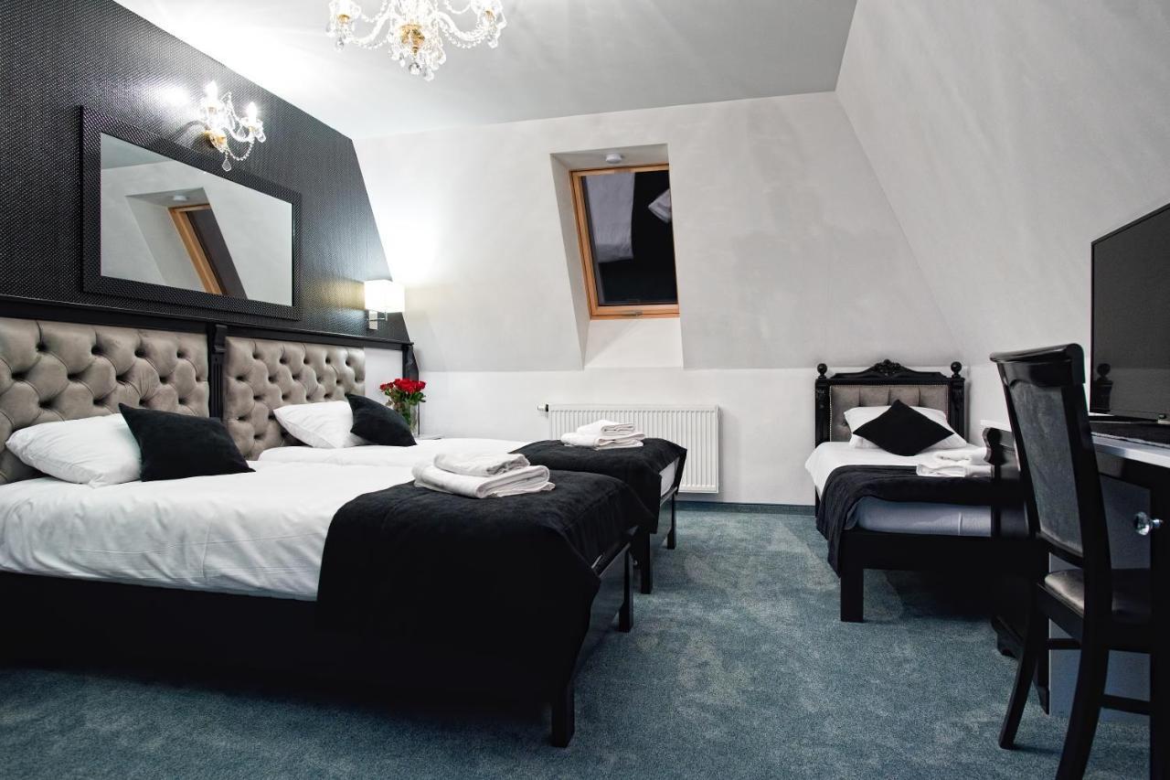 Hotel Campari Góra Motyczna Buitenkant foto