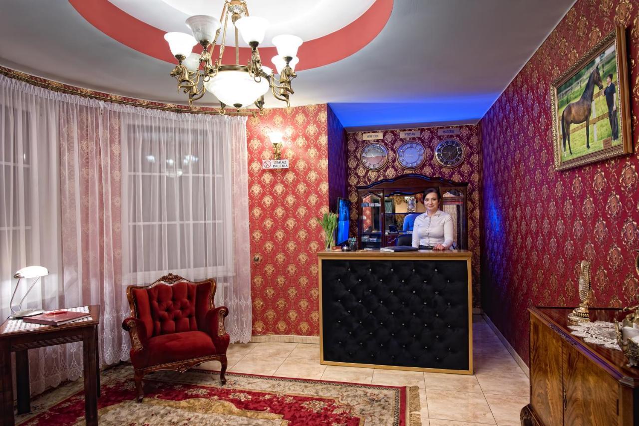 Hotel Campari Góra Motyczna Buitenkant foto